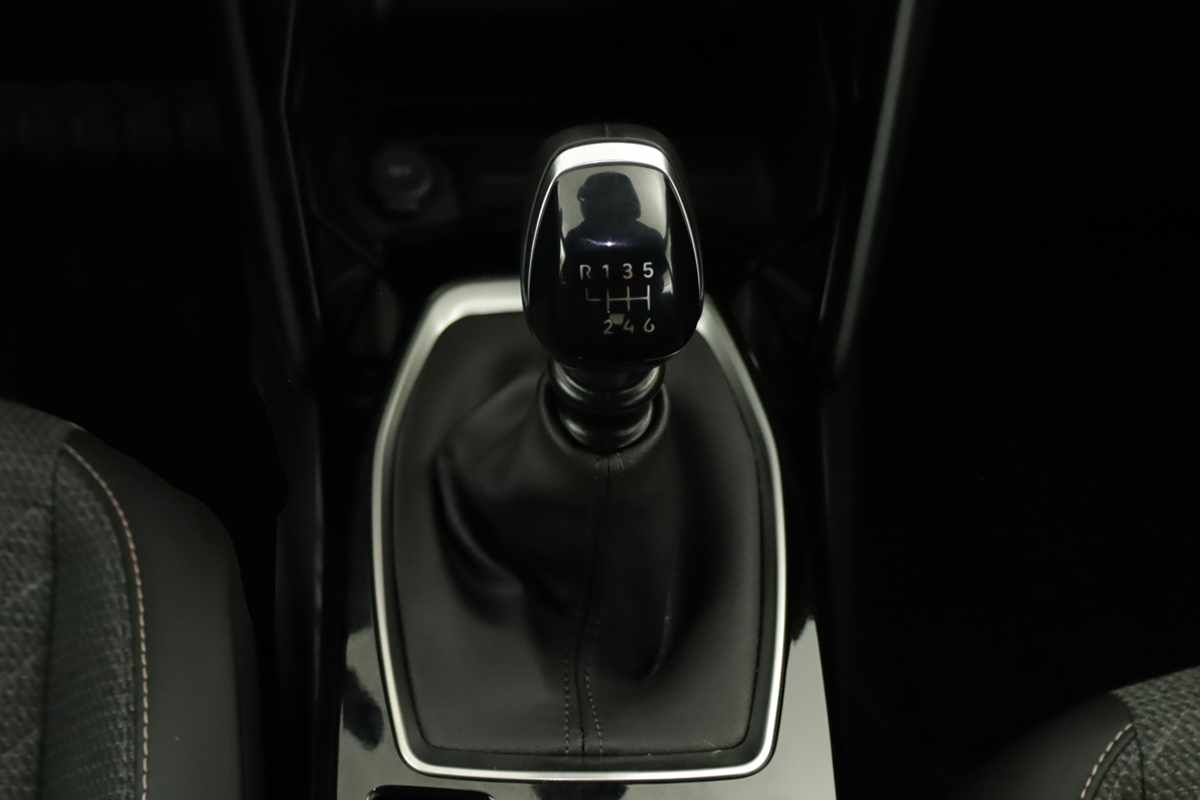 peugeot-2008-2025-gasolina-1199cc