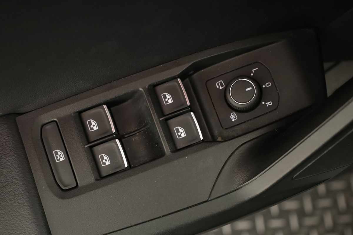 seat-leon-st-2025-hibrido-a-gasolina-1498cc