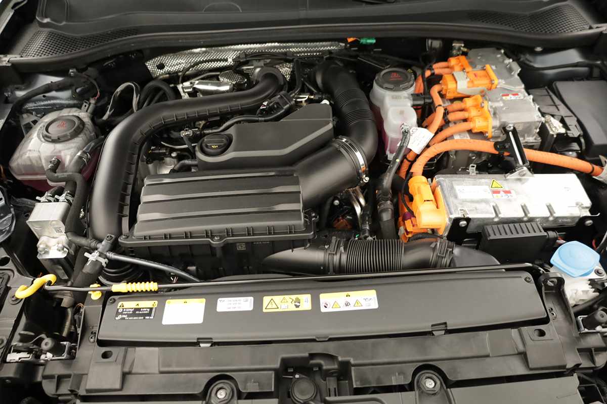 seat-leon-st-2025-hibrido-a-gasolina-1498cc