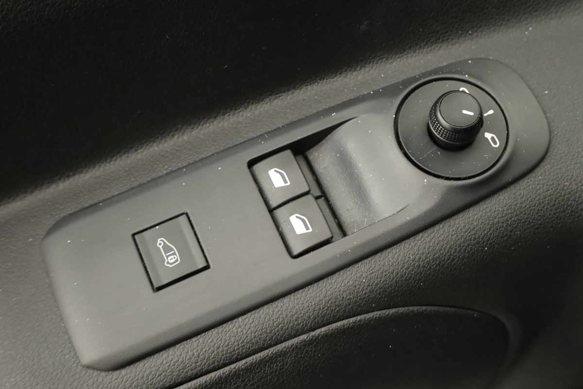 peugeot-partner-2024-diesel-1499cc