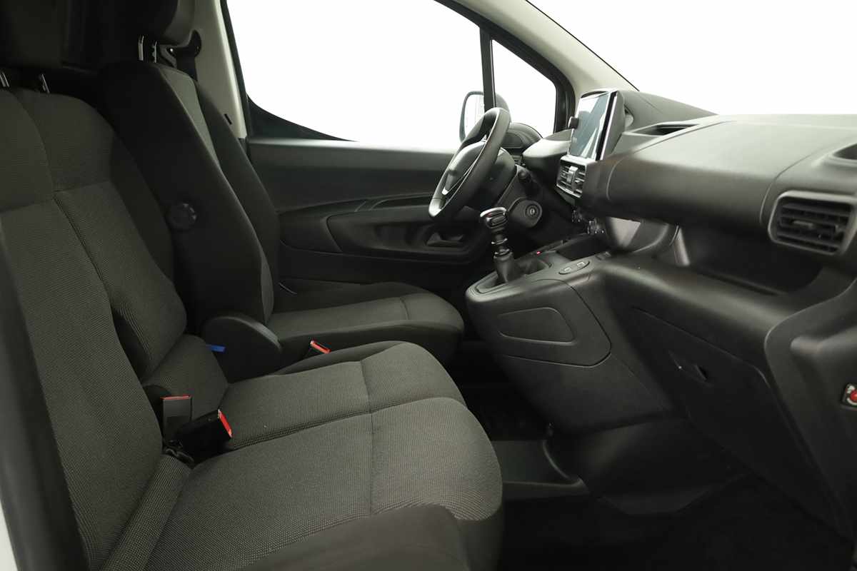 peugeot-partner-2024-diesel-1499cc