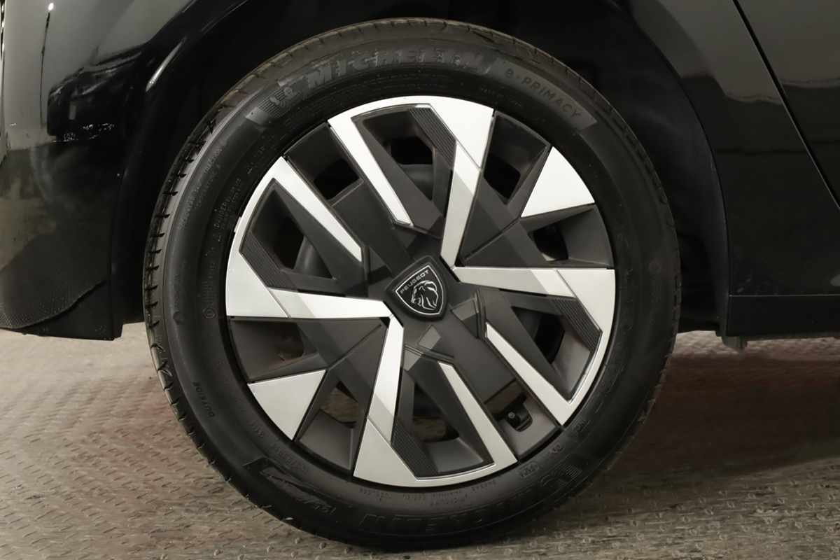 peugeot-208-2025-gasolina-1199cc