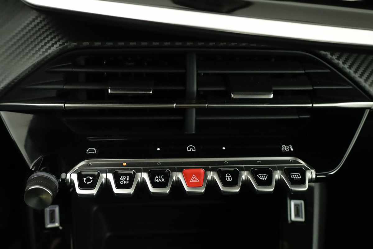 peugeot-208-2025-gasolina-1199cc