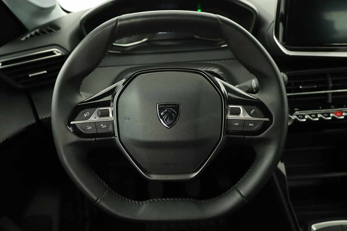 peugeot-208-2025-gasolina-1199cc