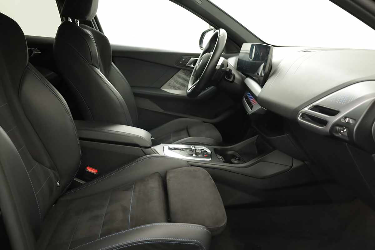 bmw-serie-1-2025-gasolina-1499cc