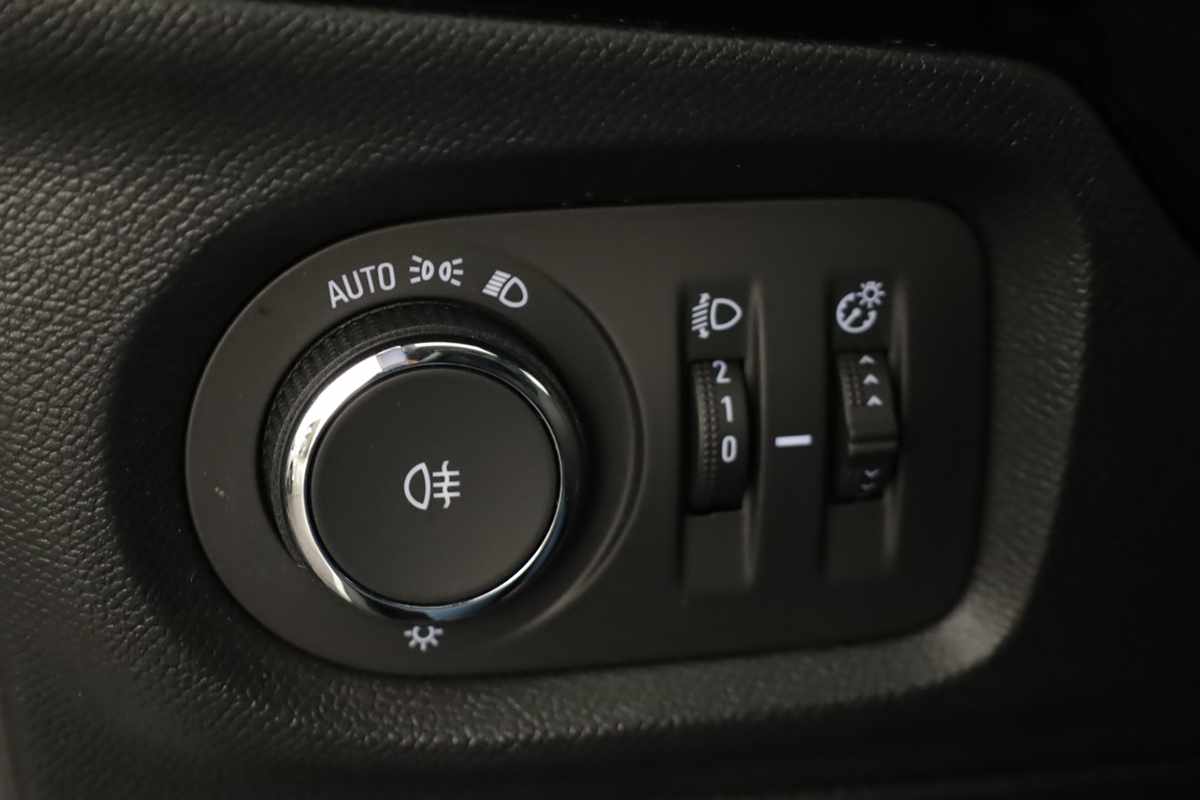opel-corsa-2025-gasolina-1199cc