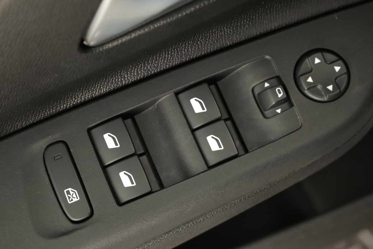 opel-corsa-2025-gasolina-1199cc