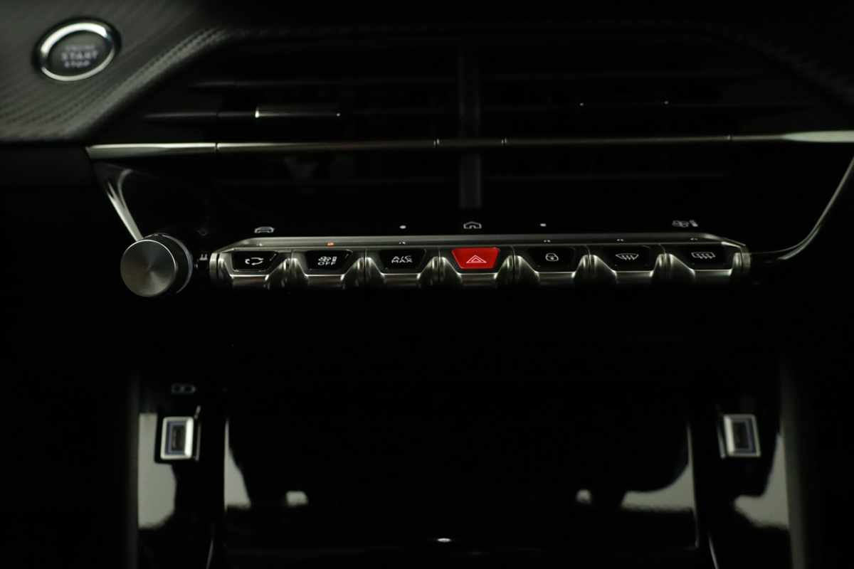 peugeot-e-2008-2025-eletrico-0cc