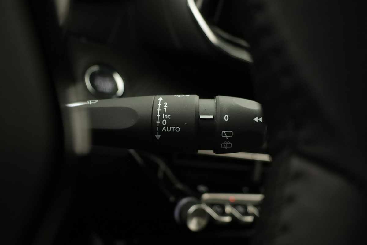 peugeot-e-2008-2025-eletrico-0cc