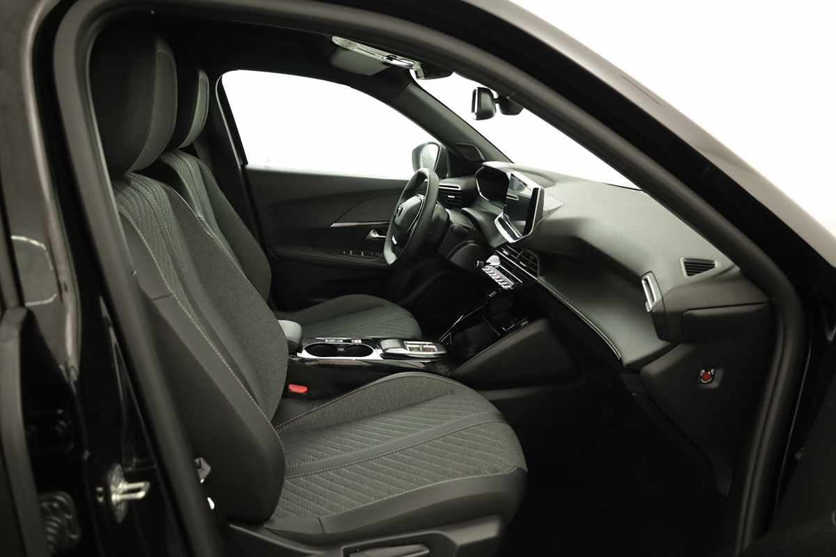 peugeot-e-2008-2025-eletrico-0cc