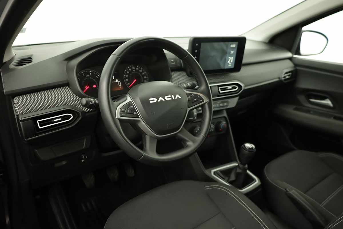 dacia-sandero-2024-gasolina-999cc