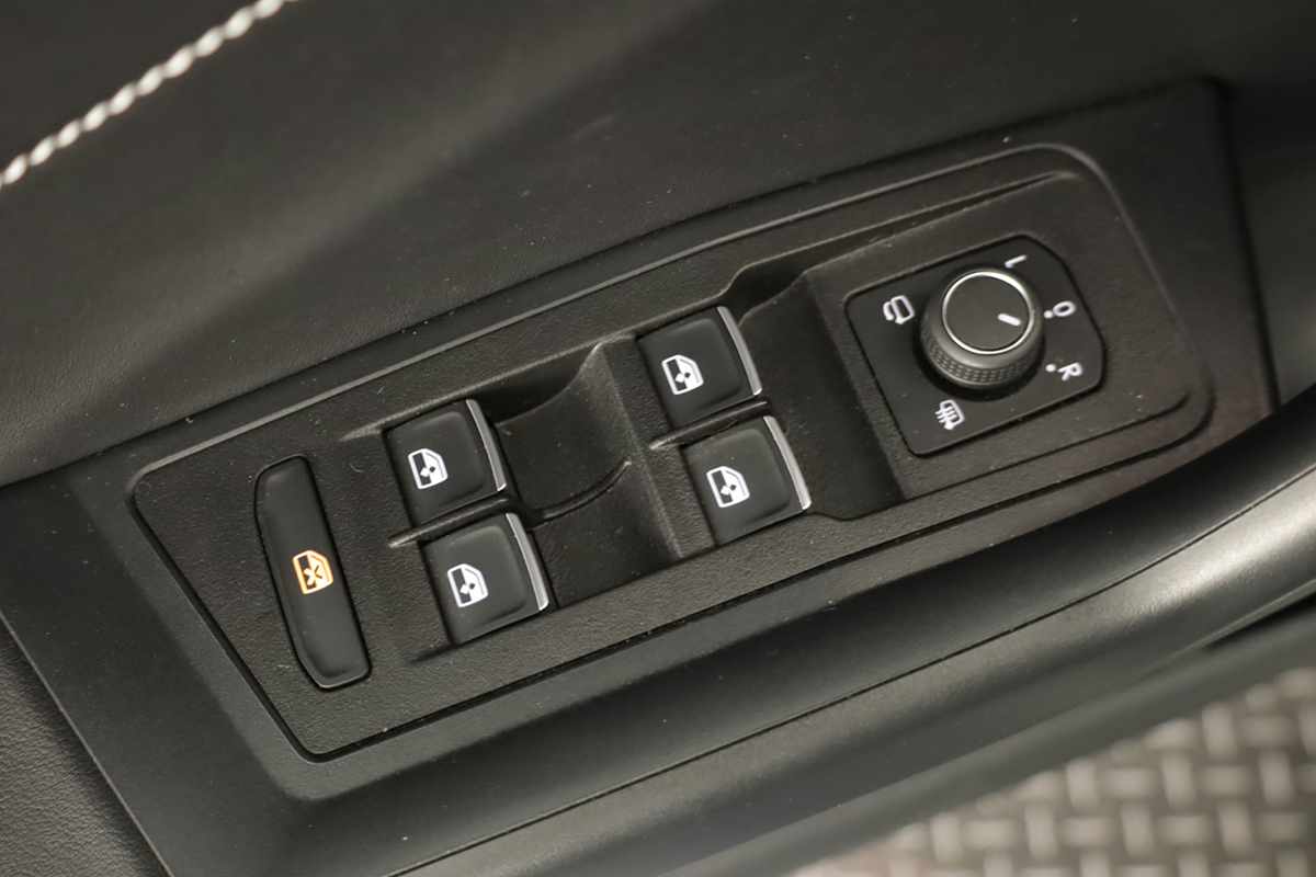 volkswagen-t-roc-2025-gasolina-999cc