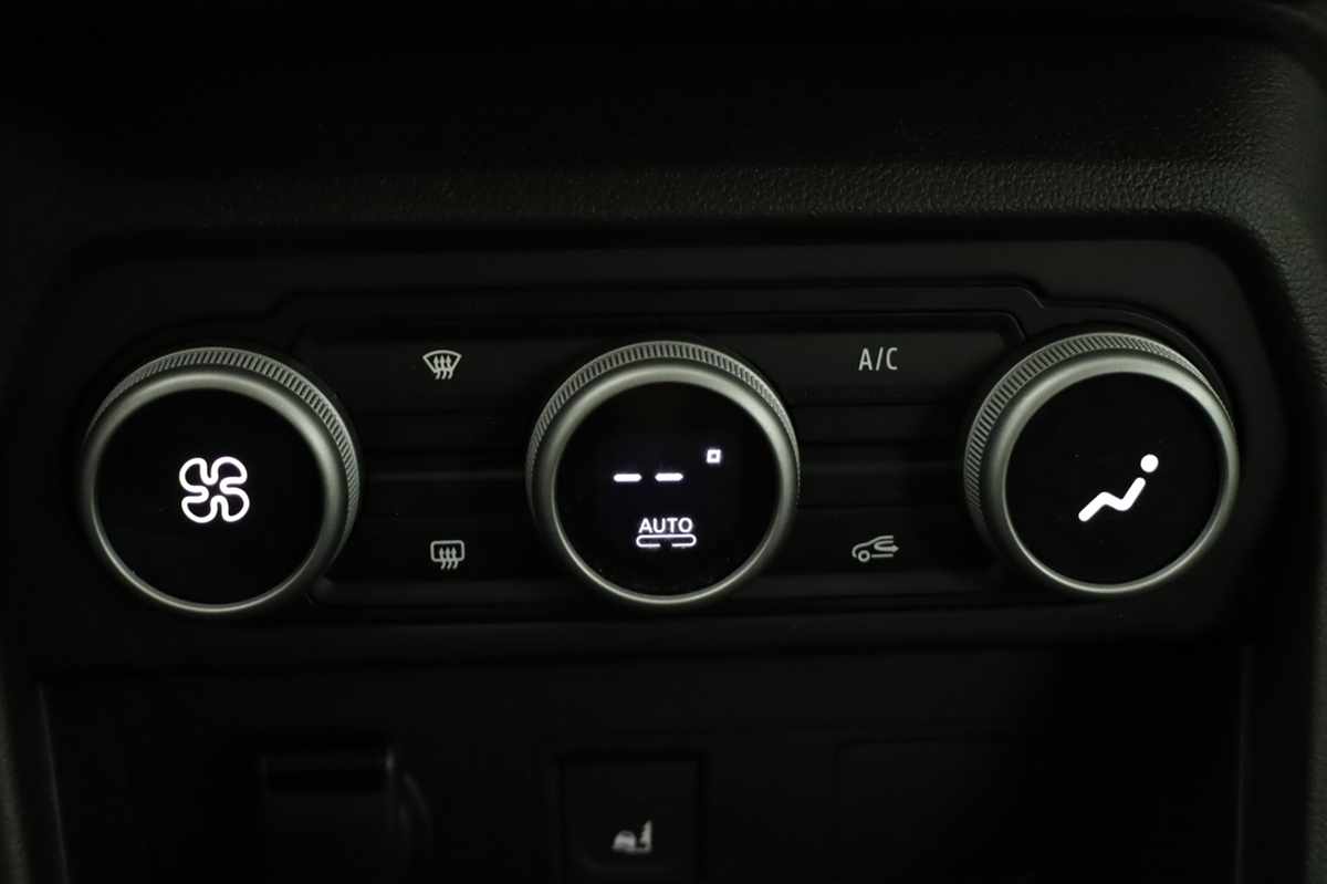 dacia-sandero-2024-gasolina-999cc