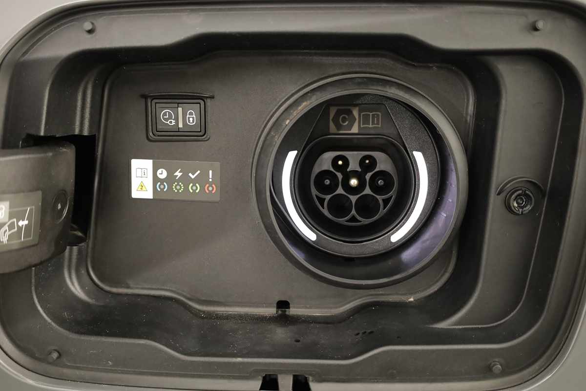 peugeot-408-2024-hibrido-a-gasolina-1598cc