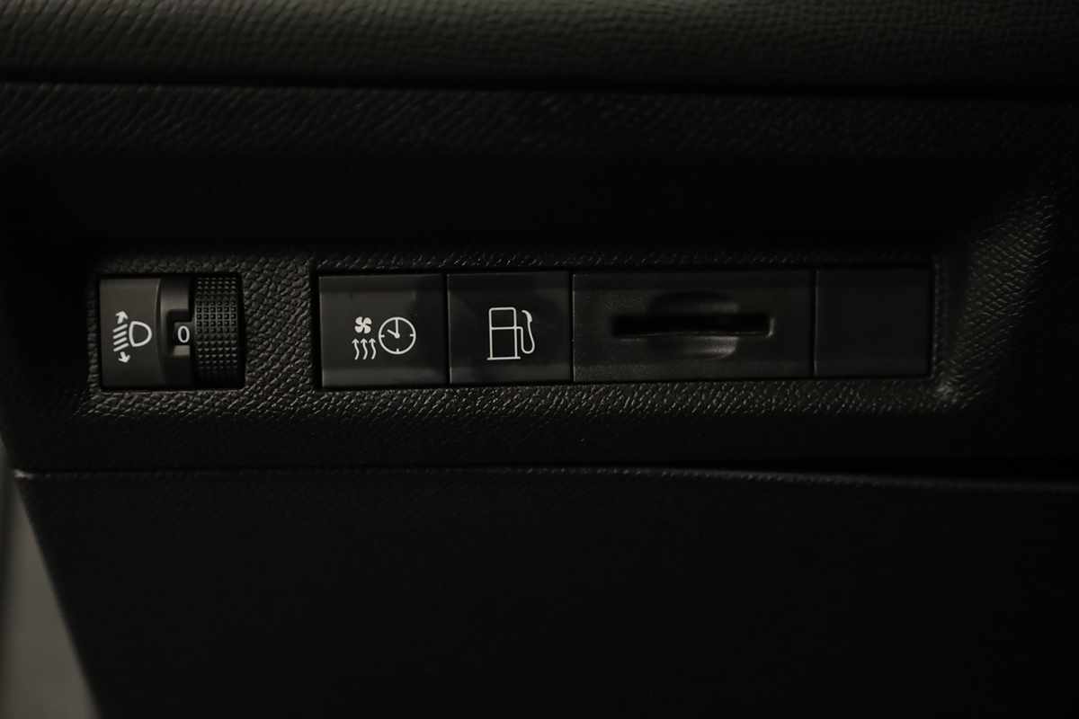 peugeot-408-2024-hibrido-a-gasolina-1598cc