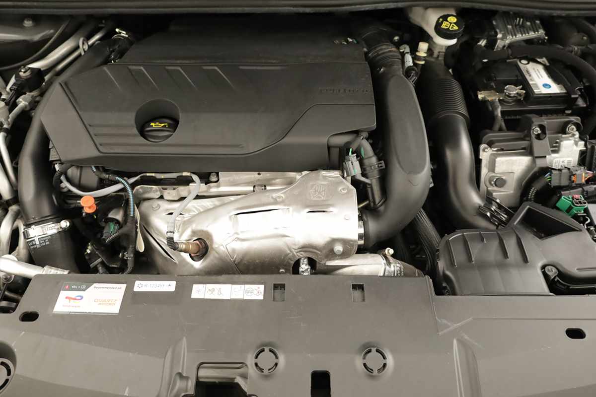 peugeot-408-2024-hibrido-a-gasolina-1598cc