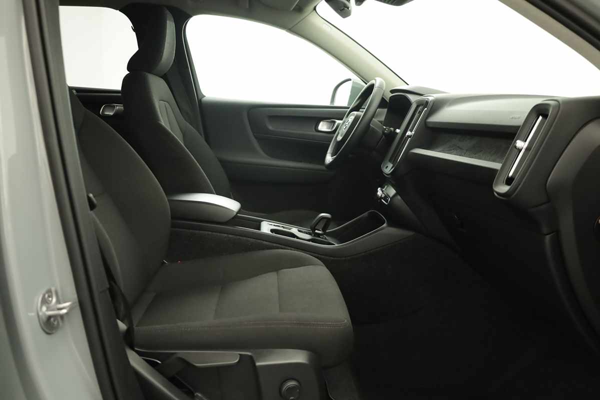 volvo-xc40-2025-gasolina-1969cc