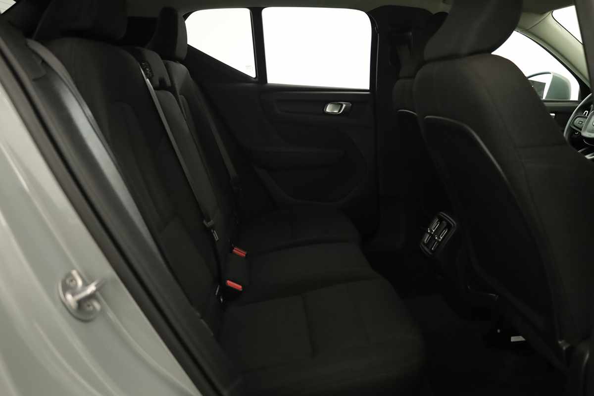 volvo-xc40-2025-gasolina-1969cc