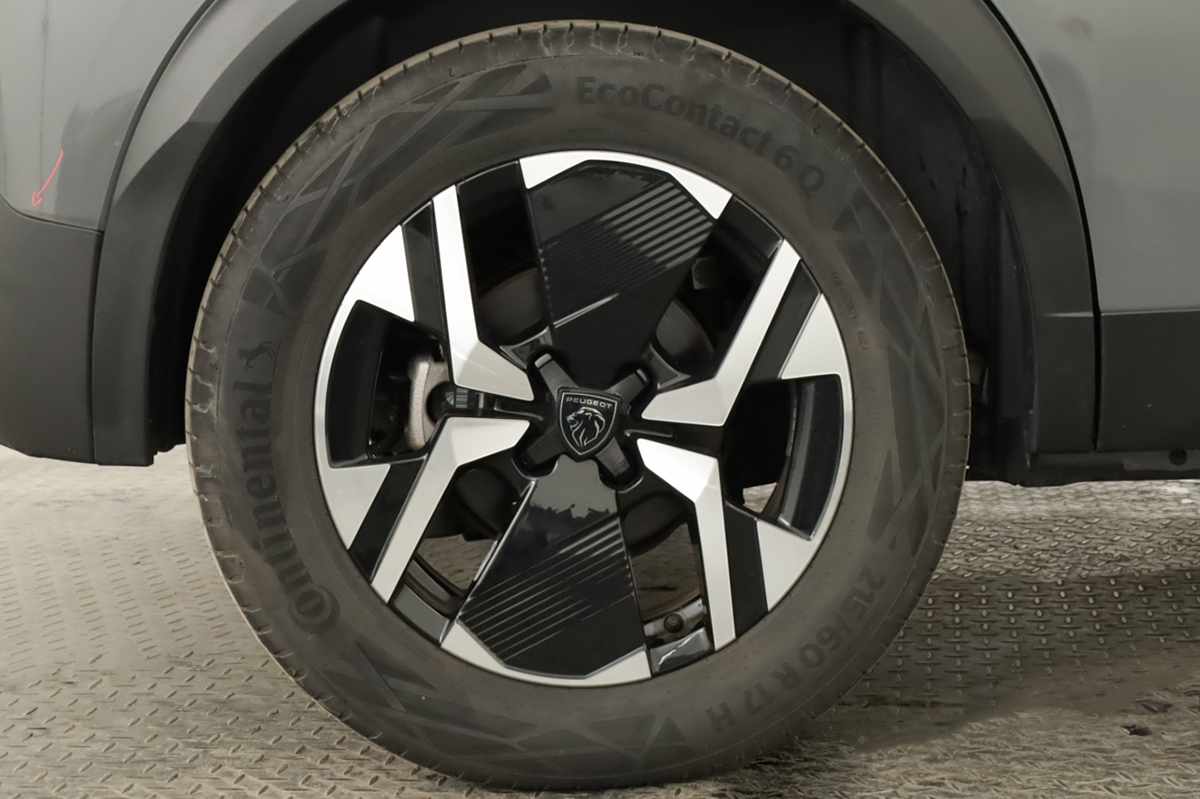 peugeot-e-2008-2025-eletrico-0cc