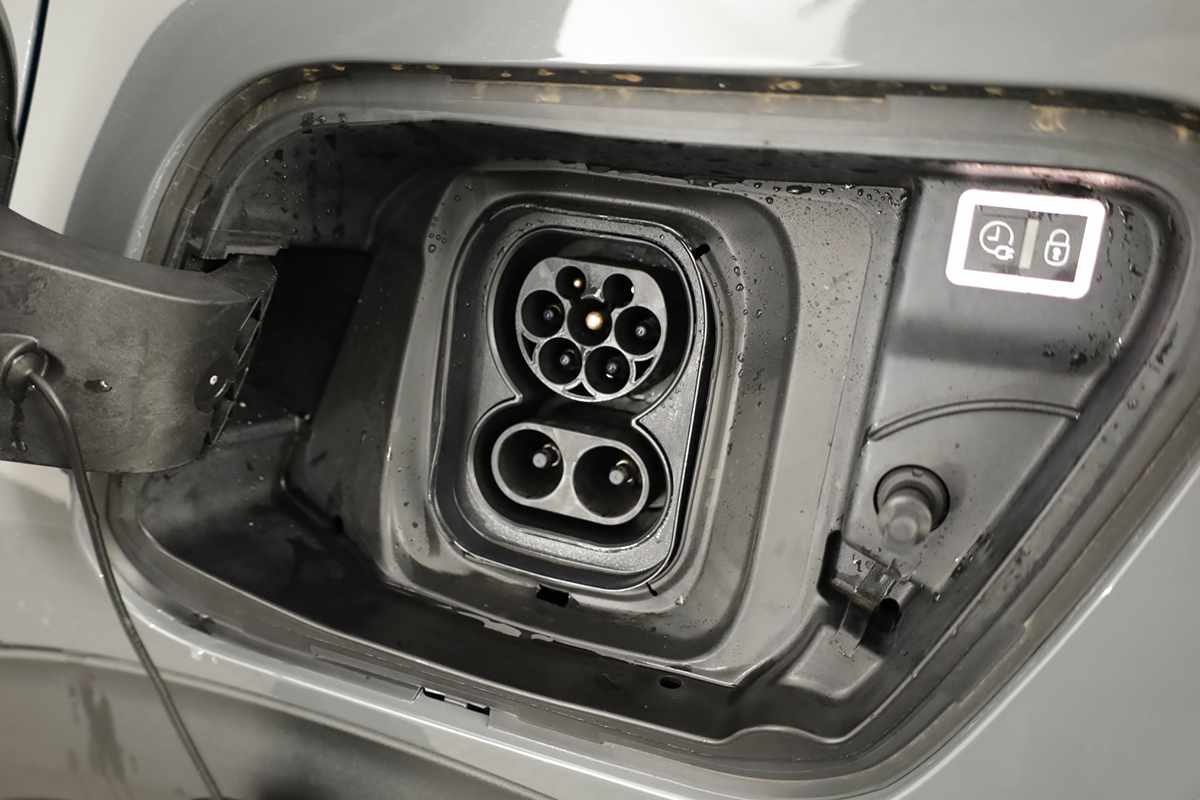 peugeot-e-2008-2025-eletrico-0cc