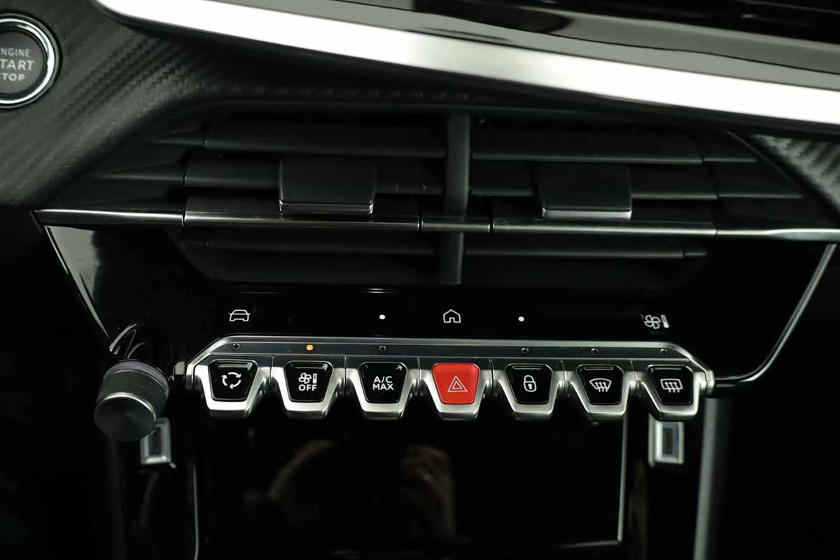 peugeot-e-2008-2025-eletrico-0cc