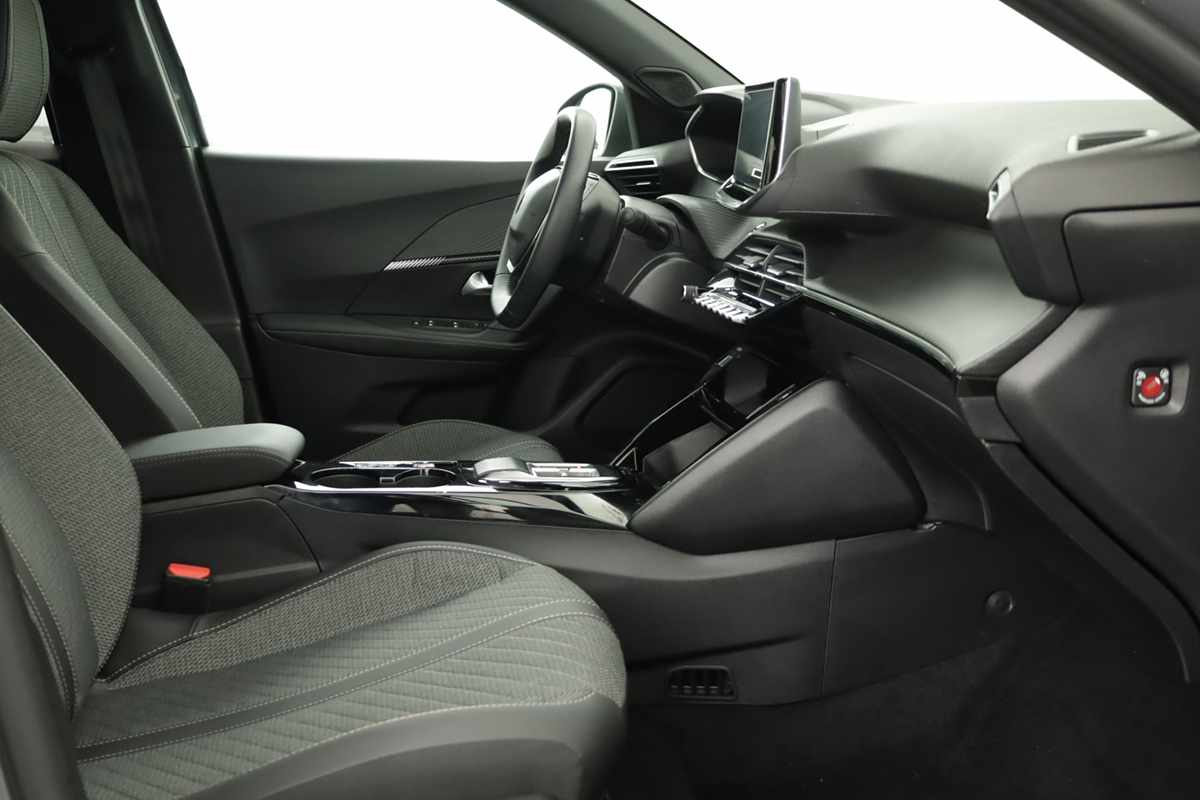 peugeot-e-2008-2025-eletrico-0cc