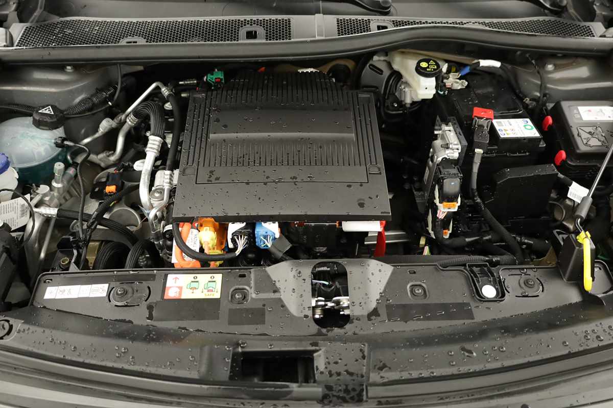 peugeot-e-2008-2025-eletrico-0cc