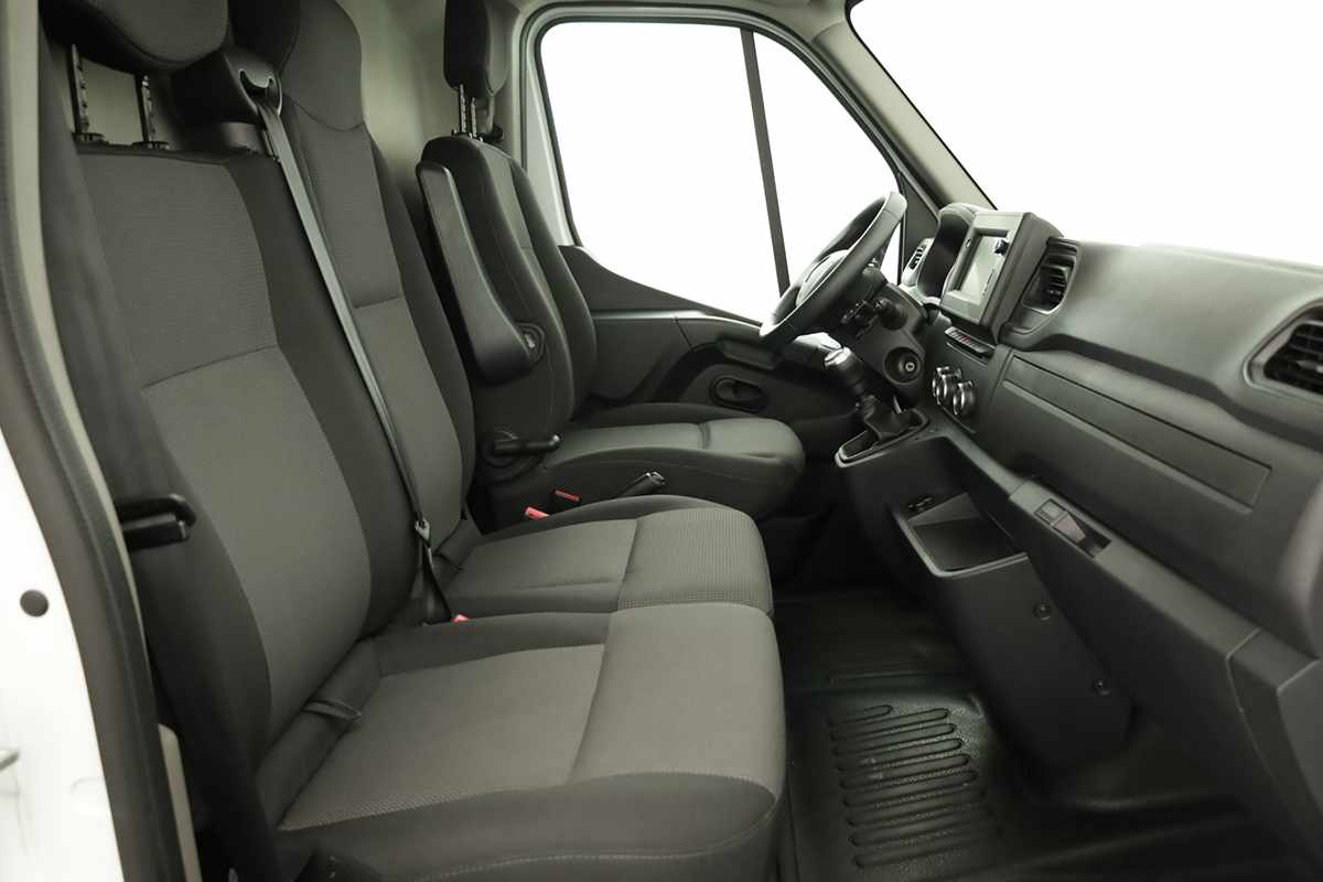 renault-master-2022-diesel-2299cc