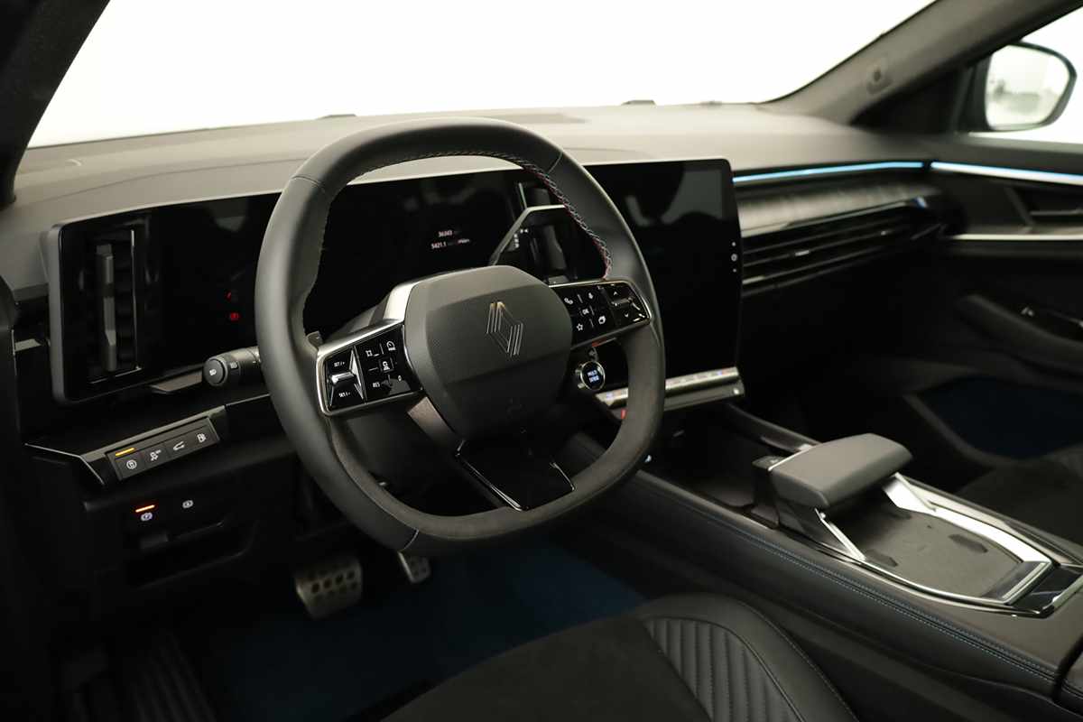 renault-rafale-2025-hibrido-a-gasolina-1199cc