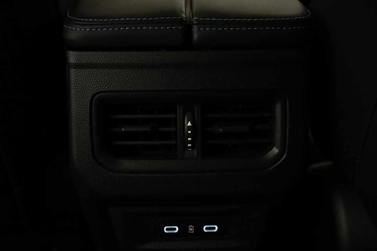 renault-rafale-2025-hibrido-a-gasolina-1199cc