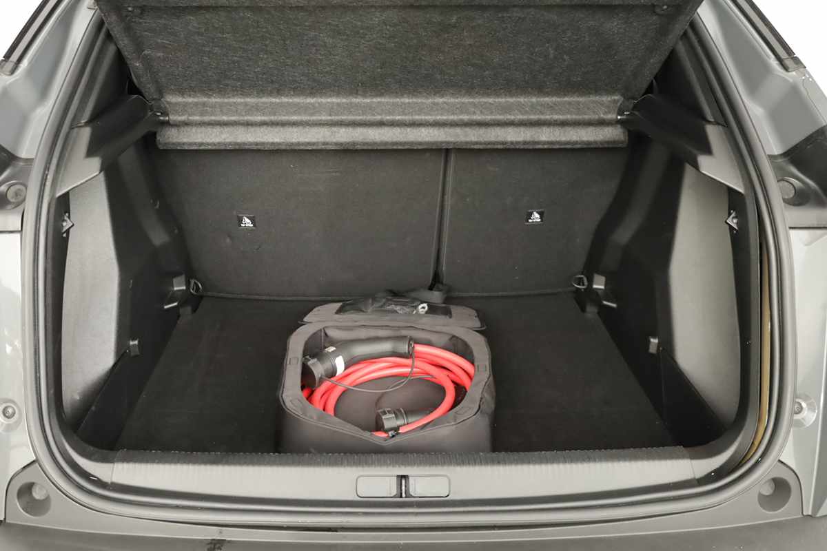 peugeot-e-2008-2025-eletrico-0cc