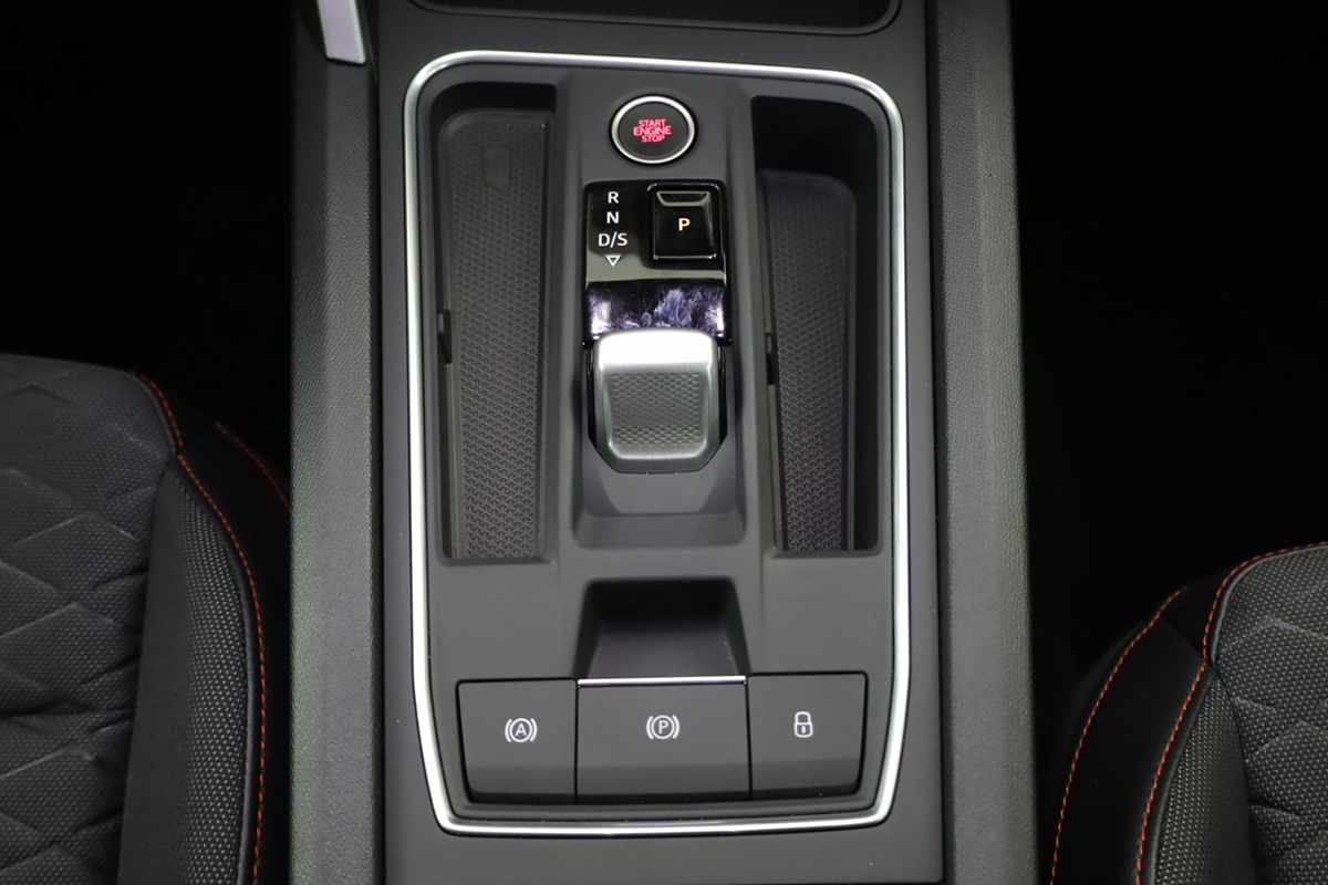 seat-leon-st-2025-hibrido-a-gasolina-1498cc
