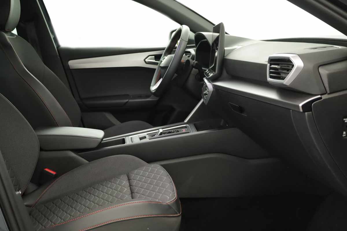 seat-leon-st-2025-hibrido-a-gasolina-1498cc