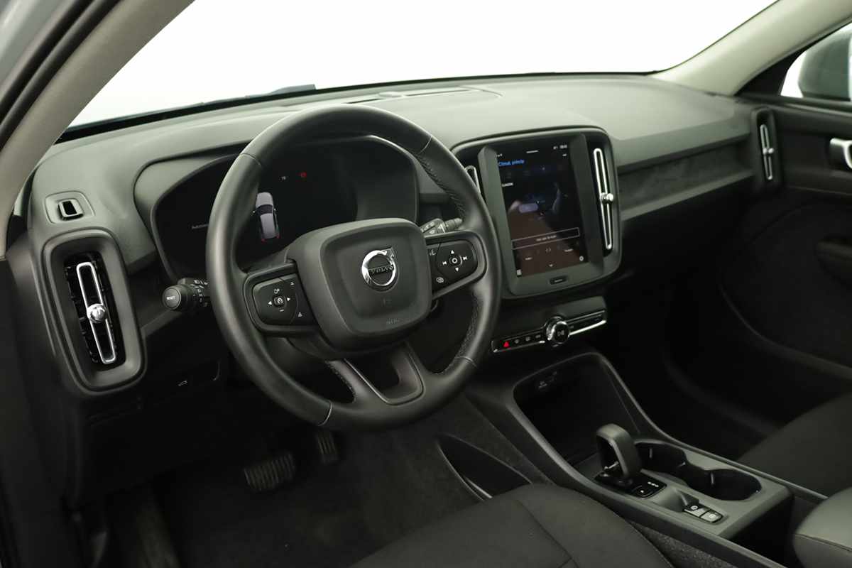 volvo-xc40-2025-gasolina-1969cc