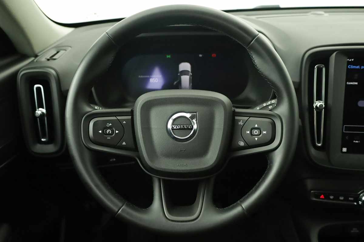 volvo-xc40-2025-gasolina-1969cc
