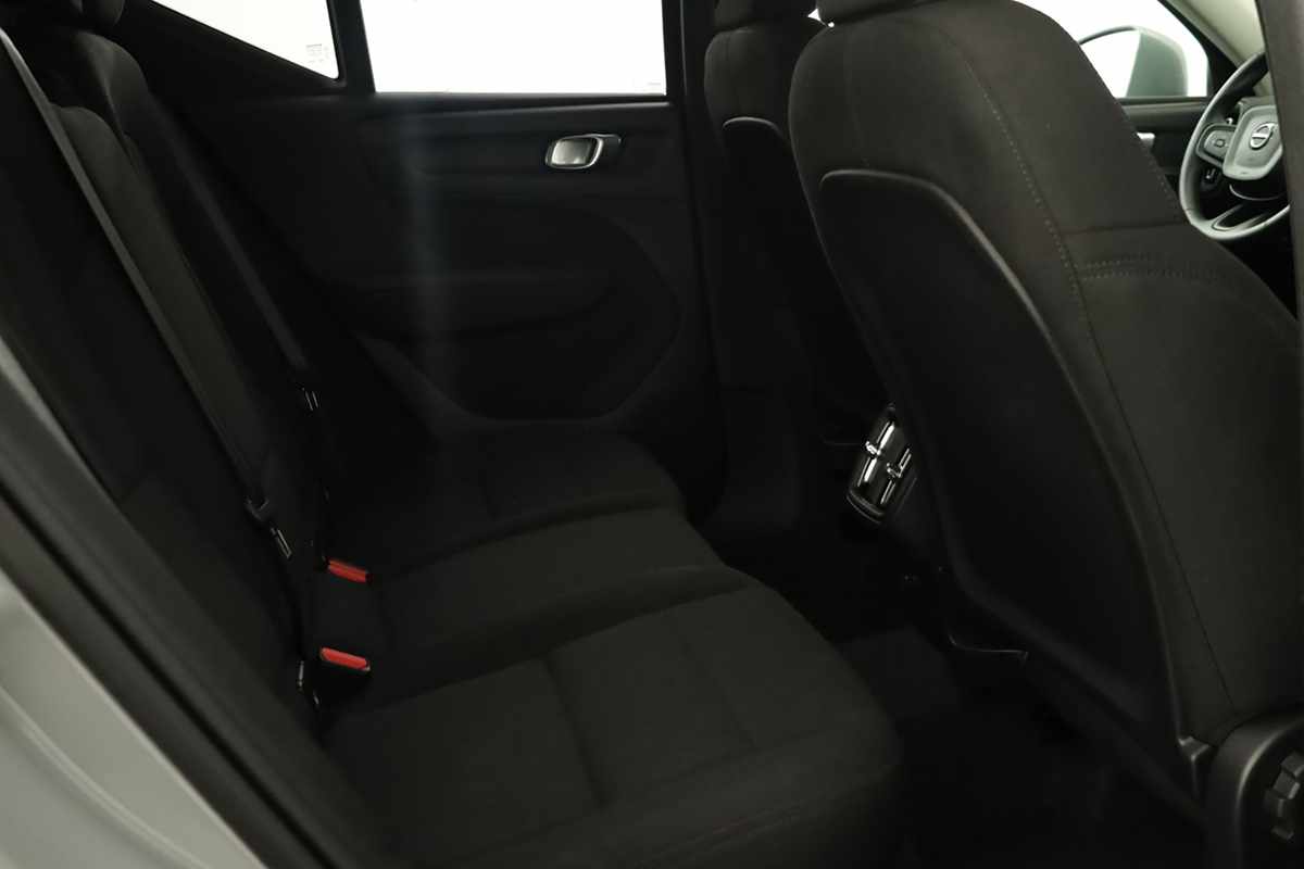 volvo-xc40-2025-gasolina-1969cc
