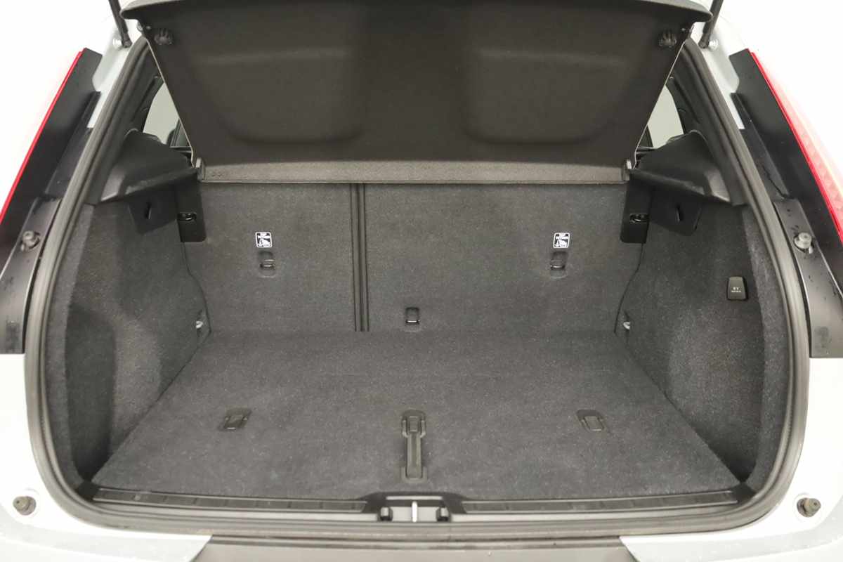volvo-xc40-2025-gasolina-1969cc