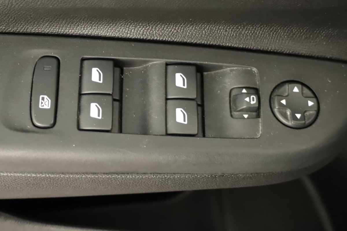 opel-corsa-2025-gasolina-1199cc