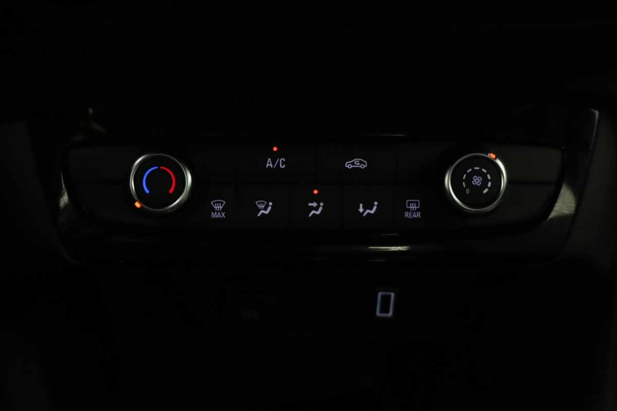 opel-corsa-2025-gasolina-1199cc