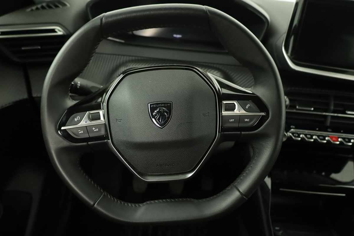 peugeot-208-2025-gasolina-1199cc