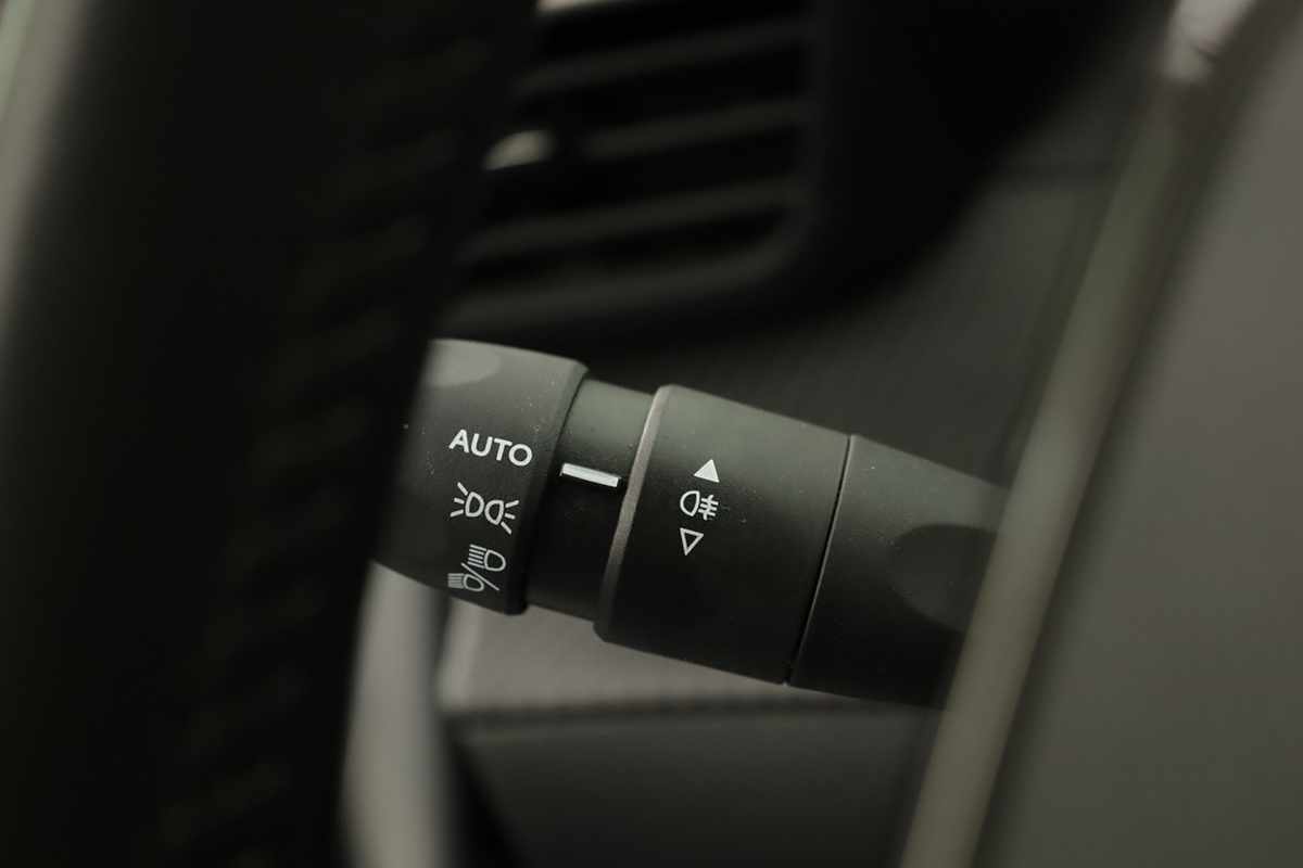peugeot-208-2025-gasolina-1199cc