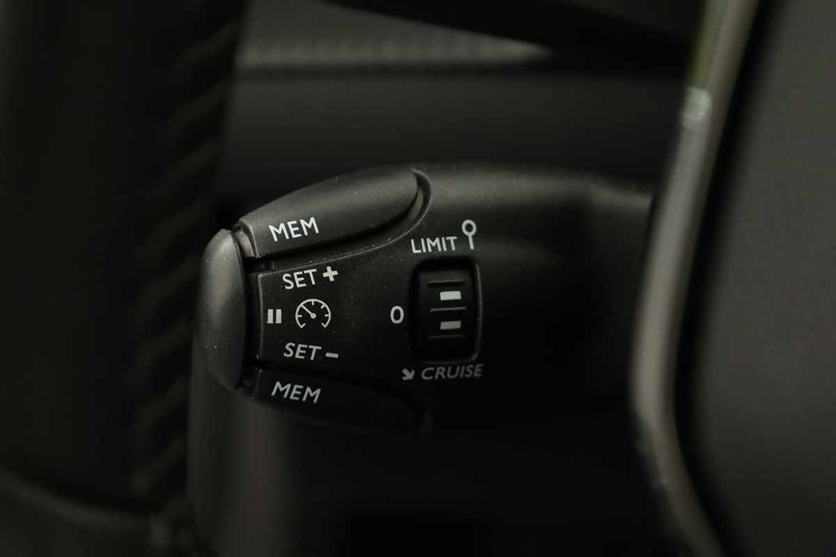 peugeot-208-2025-gasolina-1199cc