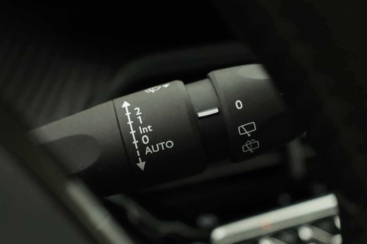 peugeot-208-2025-gasolina-1199cc