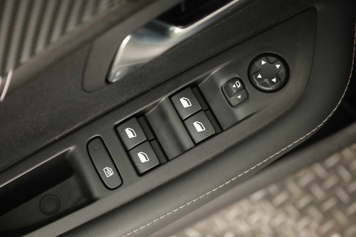 peugeot-208-2025-gasolina-1199cc