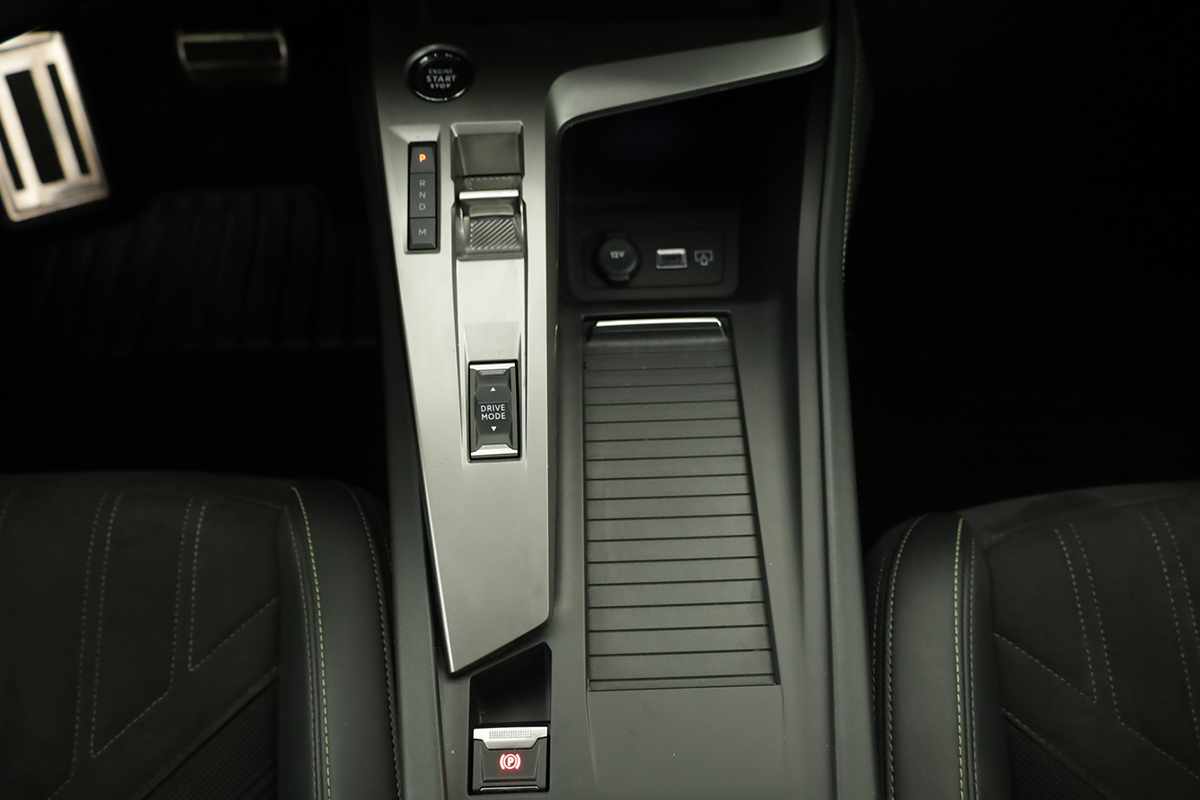 peugeot-308-2024-gasolina-1199cc