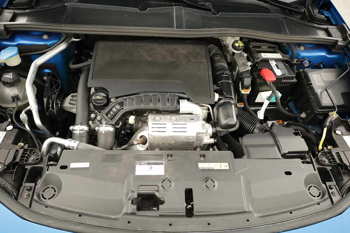 peugeot-308-2024-gasolina-1199cc