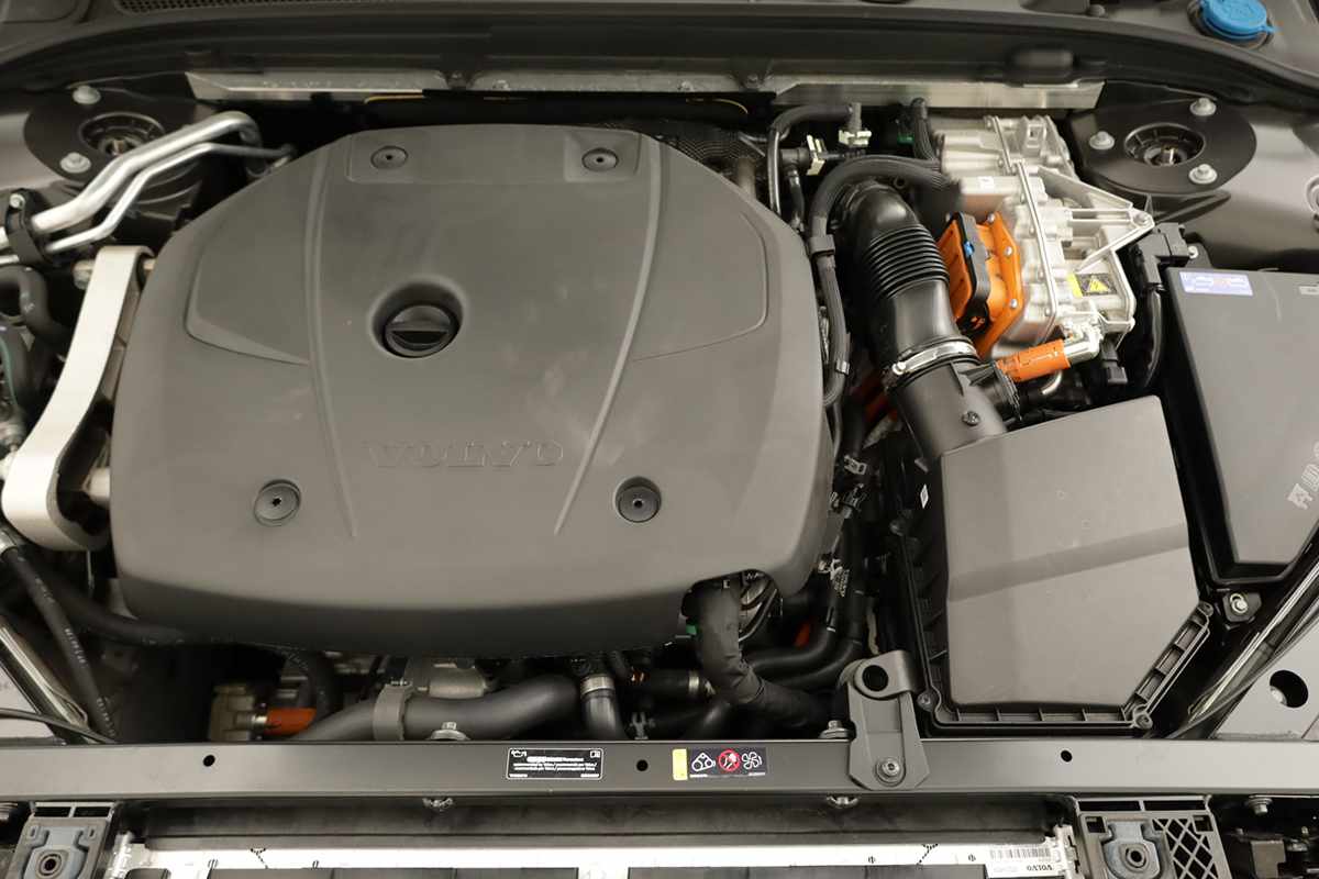 volvo-v60-2025-hibrido-a-gasolina-1969cc