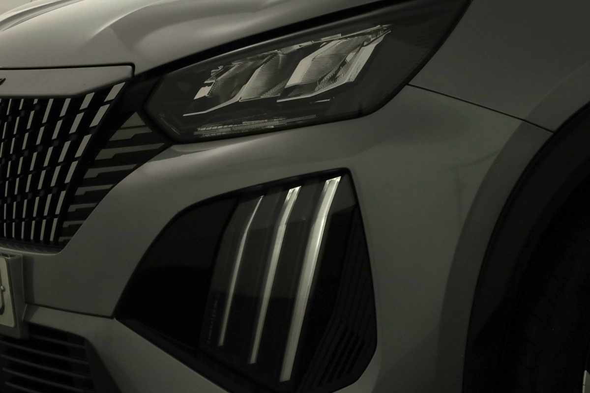 peugeot-2008-2024-gasolina-1199cc