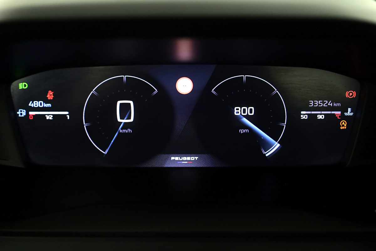 peugeot-2008-2024-gasolina-1199cc