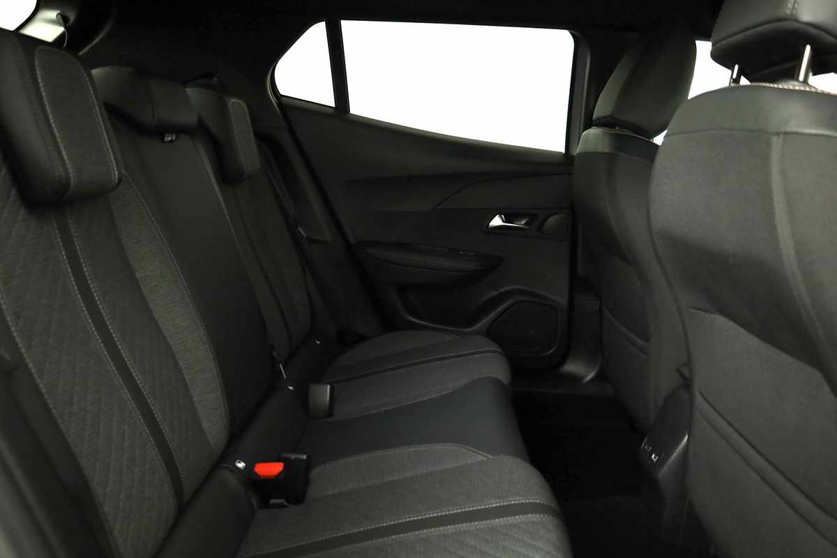 peugeot-2008-2024-gasolina-1199cc